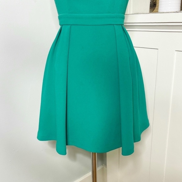 BCBGeneration Mesh Cutout Pleated Mini Party Dress Emerald Green 4 Small - Picture 4 of 12